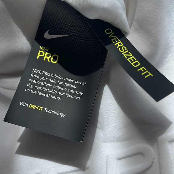 Womens Oversized Fit NikePro Hoodie - Picture 7 of 8